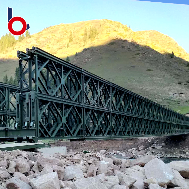 Bailey-Br&uuml;cke (HD-321,30 m lang, DSR, oben) an Sino-hydro 6 Bureau, Stadt Tonghua, Provinz Jilin